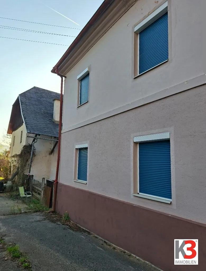K3 - GROSSES WOHNHAUS UND NEBENGEBÄUDE. Historischer Altbau. Grund 2,4 ha. Alleinlage. Renovierungsbedarf., Bleiburg