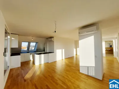 4-Zimmer DG-Wohntraum mit 130m² Terrassen und privatem Pool! – Bild 2