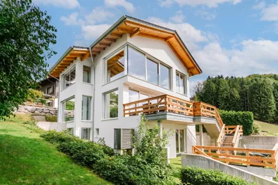8-Zimmer-Haus kaufen in Vöcklabruck – 242,13 m², € 1.680.000 – Bild 2 von 12