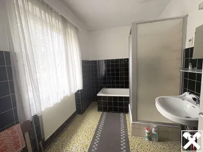 12-Zimmer-Gewerbeimmobilie kaufen in Freistadt – 260,82 m², € 249.000 – Bild 10 von 12