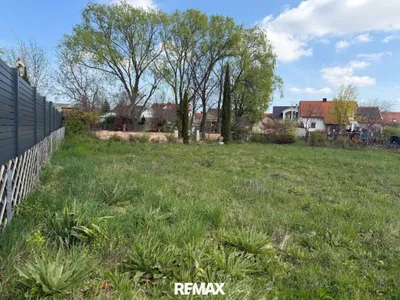 Grundstück kaufen in Neusiedl am See – 700 m², € 222.000