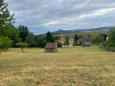 Grundstück kaufen in Grieskirchen – 2 145 m², € 230.000