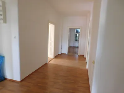 6-Zimmer-Wohnung mieten in Graz – 165 m², € 1.300 – Bild 6 von 16