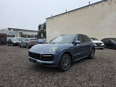 Porsche Cayenne III E-Hybrid PHEV 17,9 kWh Aut.