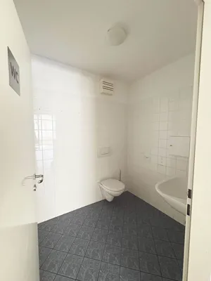 3-Zimmer-Gewerbeimmobilie mieten in Wien – 124 m², € 2.088 – Bild 11 von 16