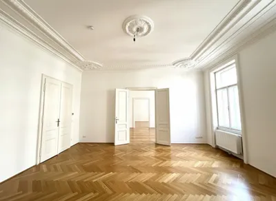 UNBEFRISTET: Klimatisierte, traumhafte Altbauwohnung in prominenter Lage / UNLIMITED: Air-conditioned, gorgeous apartment in a historic building in a prime location – Bild 2