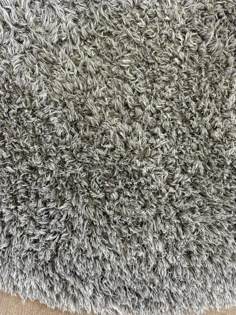 Ikea Teppich rund grau Hochflor flauschig, € 70,- (6020 Innsbruck)