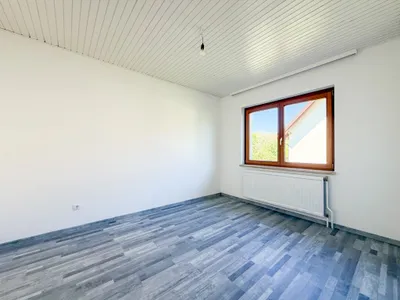 6-Zimmer-Haus kaufen in Neunkirchen – 135 m², € 299.000 – Bild 17 von 29