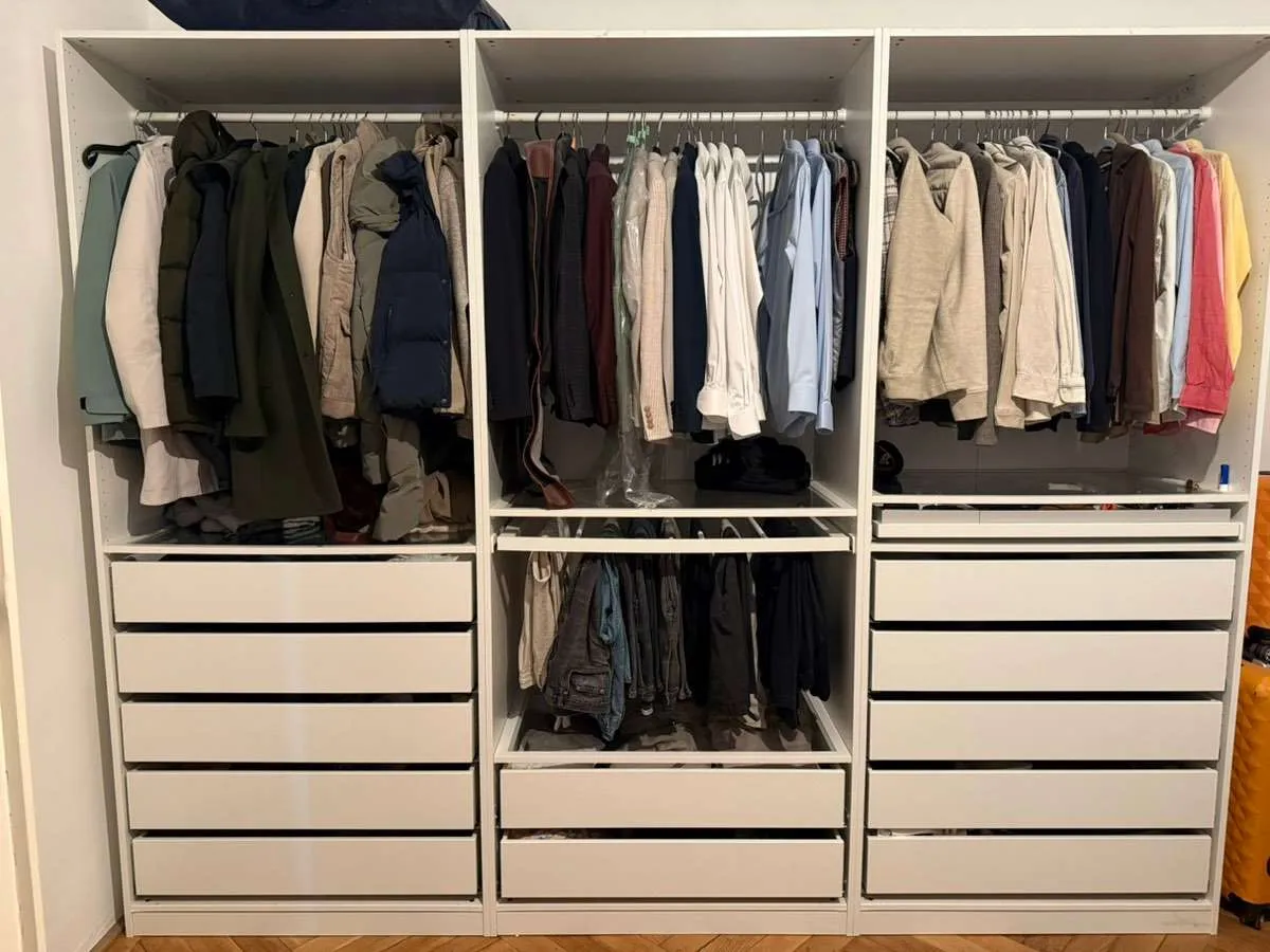 IKEA PAX Kleiderschrank, € 600,- (1180 Wien)