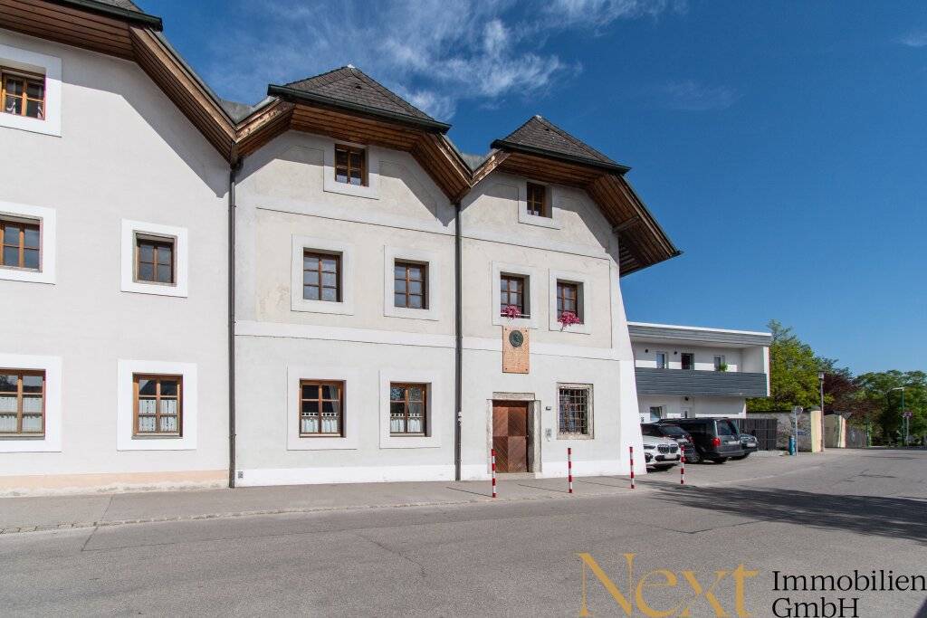 Wohnen mit Geschichte - charmante Altbau-Dachgeschosswohnung in Wels - Top 6 stilvoll wohnen auf ca. 70 m² - Ansicht 3