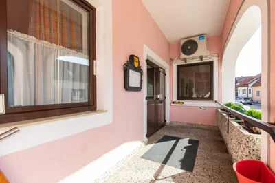 Gewerbeimmobilie kaufen in Bruck an der Leitha – 1 084 m², € 799.000 – Bild 3 von 27