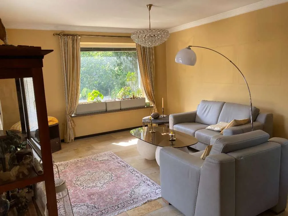 Großzügiges Einfamilienhaus am Rosenhügel mit Pool - Vista 3