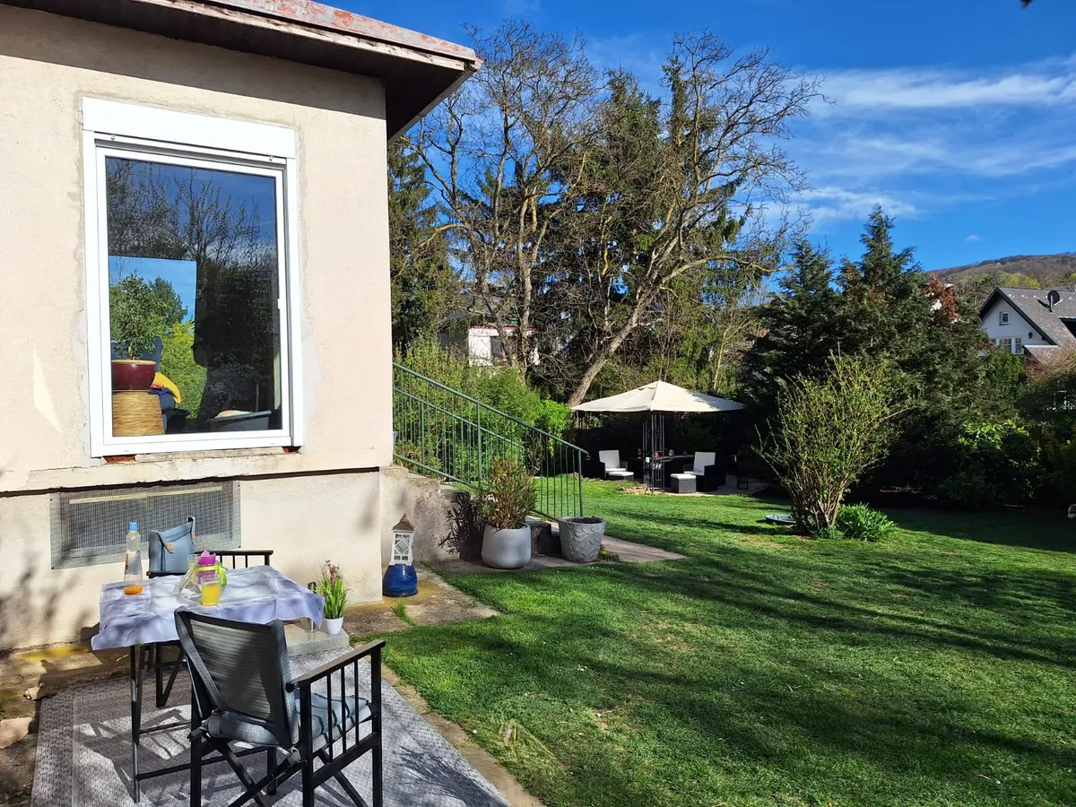 Bestlage Weidling: Familienidyll mit Ausbaupotential und sonnigem Garten auf Pachtgrund - Ansicht 3