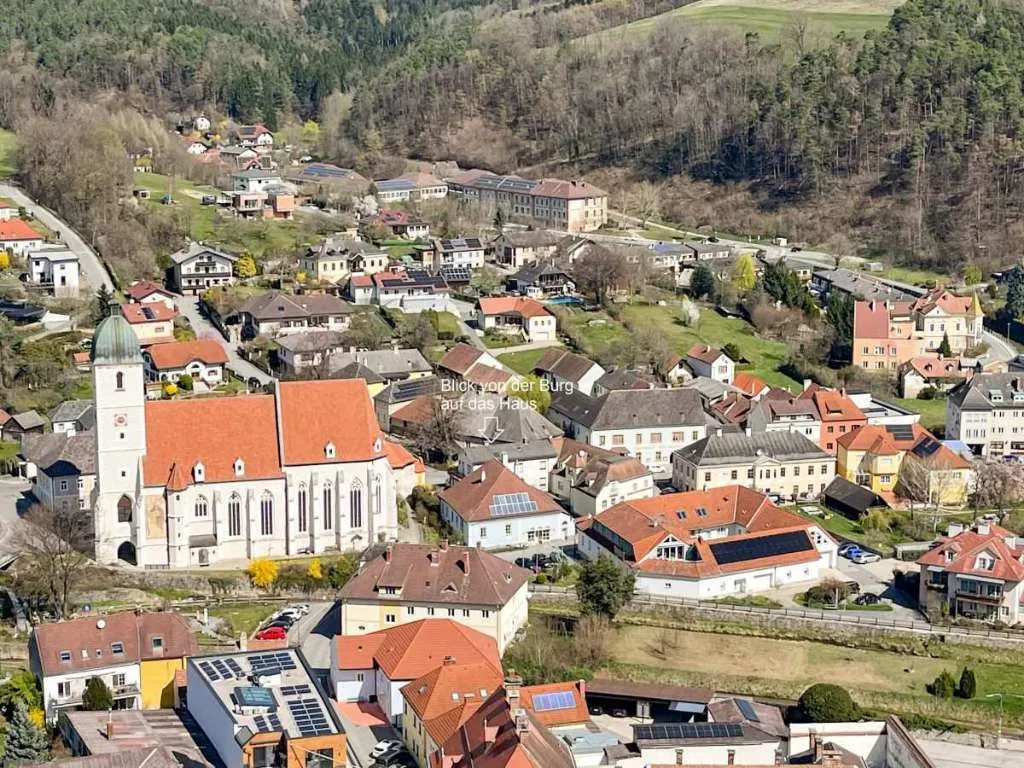 [06548] Großes Wohnhaus mit Burgblick im Zentrum - Widok 2