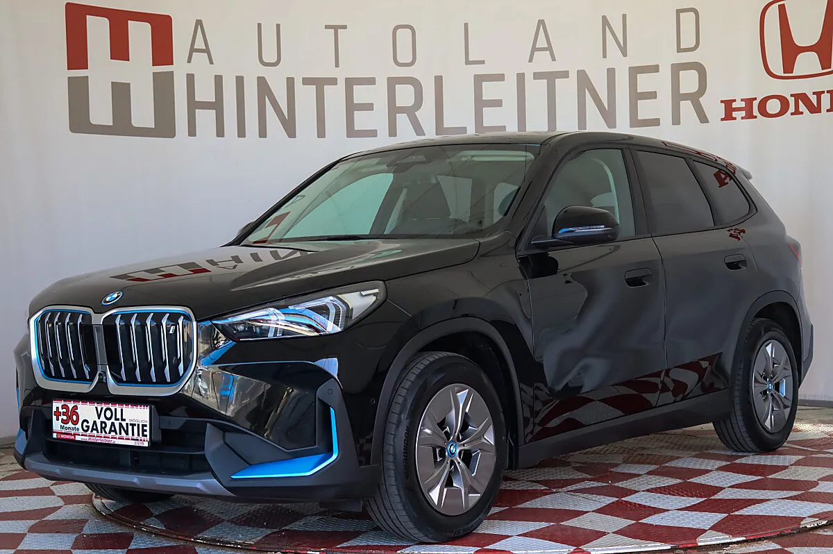 BMW iX1
