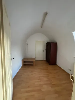 1-Zimmer-Wohnung mieten in Bruck-Mürzzuschlag – 21 m², € 260 – Bild 5 von 9