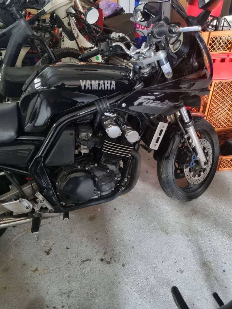 Yamaha FZR Yamaha FZR 600 Fazer Tourer