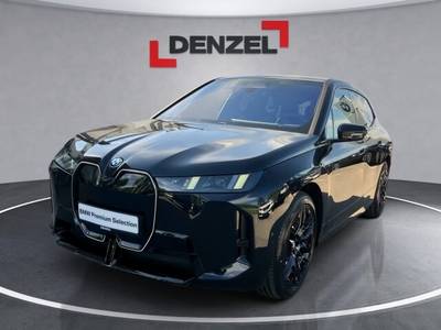 BMW iX xDrive45 101kWh