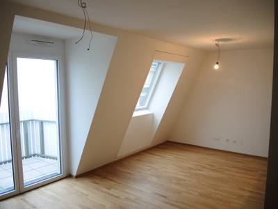 Top 2-Zimmer Wohnung mit Balkon in den Innenhof – Bild 2