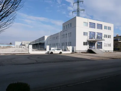 Gewerbeimmobilie kaufen in Linz Land – 8 836 m²