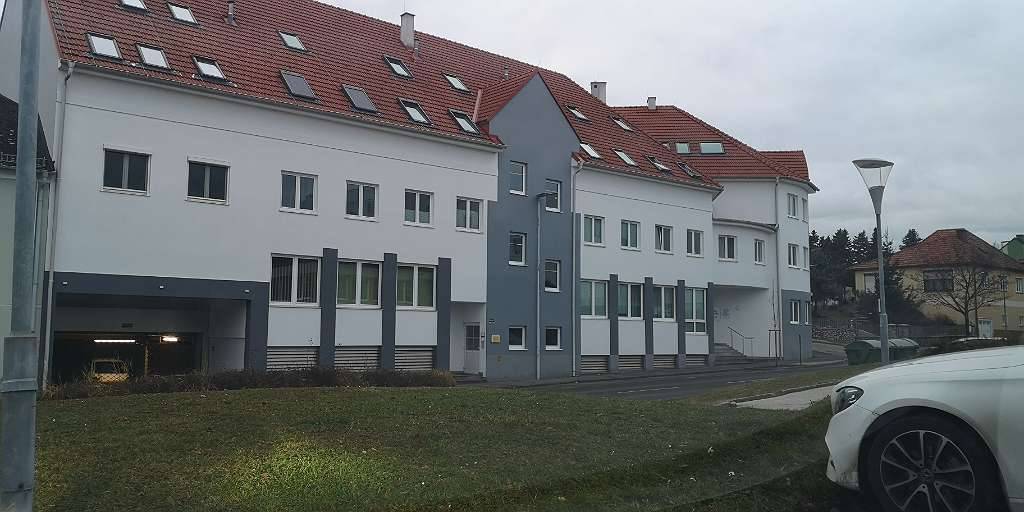 Tiefgaragen-Parkplatz für Motoräder in Mattersburg! - Ansicht 2
