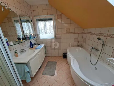 5-Zimmer-Haus kaufen in Sankt Veit an der Glan – 173 m², € 460.000 – Bild 2 von 6