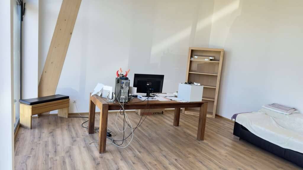 Attraktive Büro/Praxisfläche in Stauf: 27m² für nur EUR 666,67 inkl. BK, inkl. Strom, inkl. Parkplatz - Ansicht 3