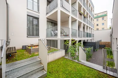 ***NEU*** Zweitbezug *** Hofhaus Maisonette mit Hof & Terrasse – Bild 3