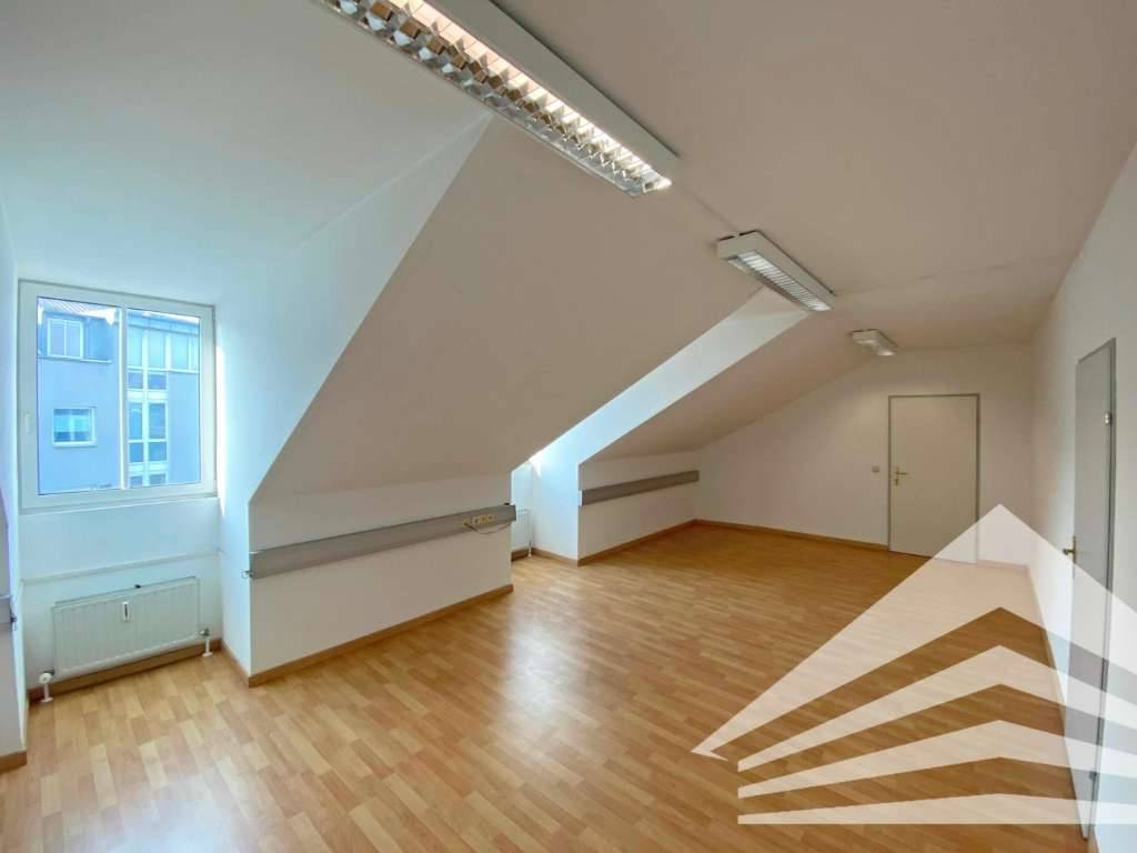Einziehen & Loslegen! 150 M² Start-Up Büro an der Wienerstraße! - Ansicht 3