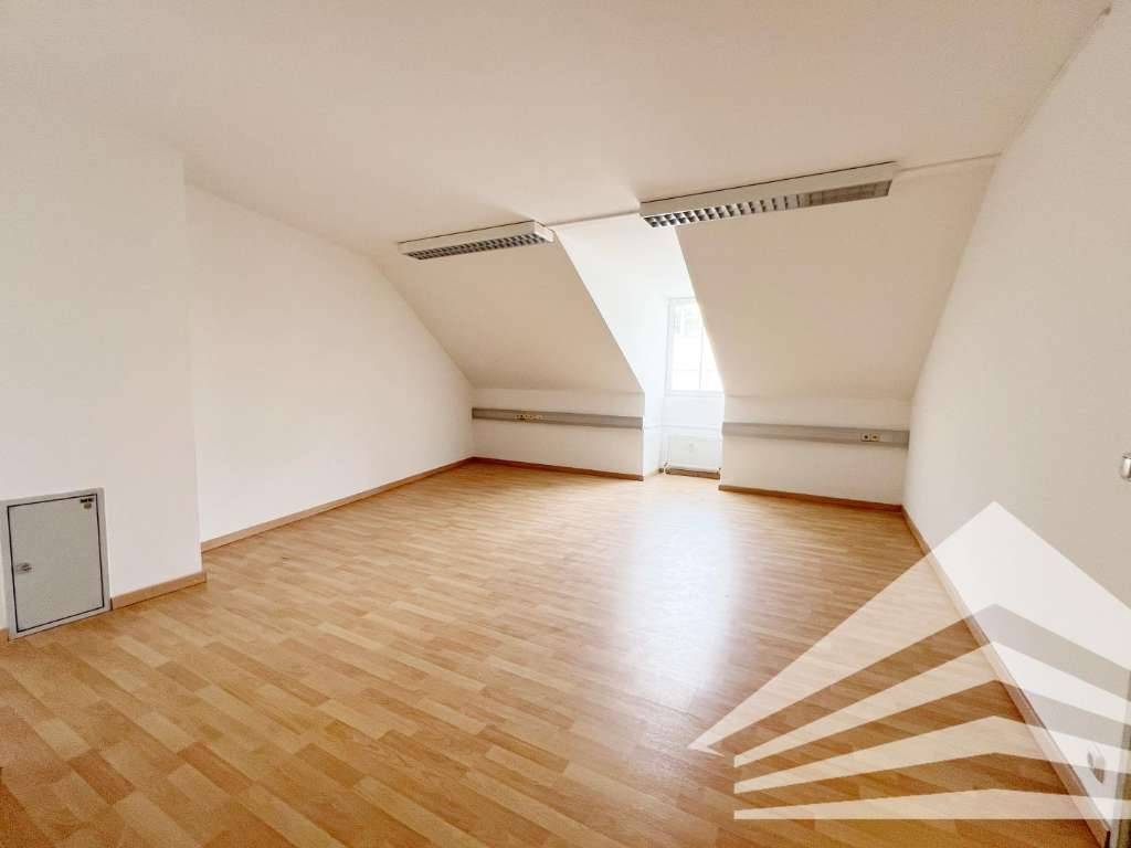 Einziehen & Loslegen! 150 M² Start-Up Büro an der Wienerstraße! - Ansicht 2