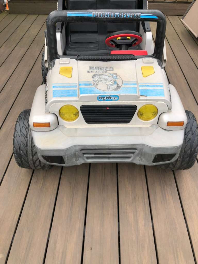 Zu verkaufen ein Peg sold Perego Jeep für Kinder