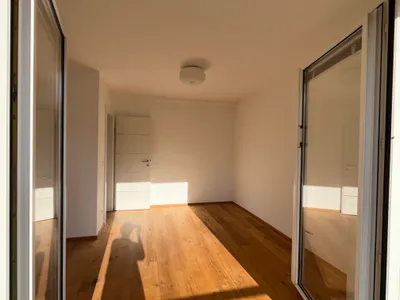 Unter St. Veit/ Alt Hietzing: Helle Loggia Wohnung mit Parkplatz. U4 Nähe