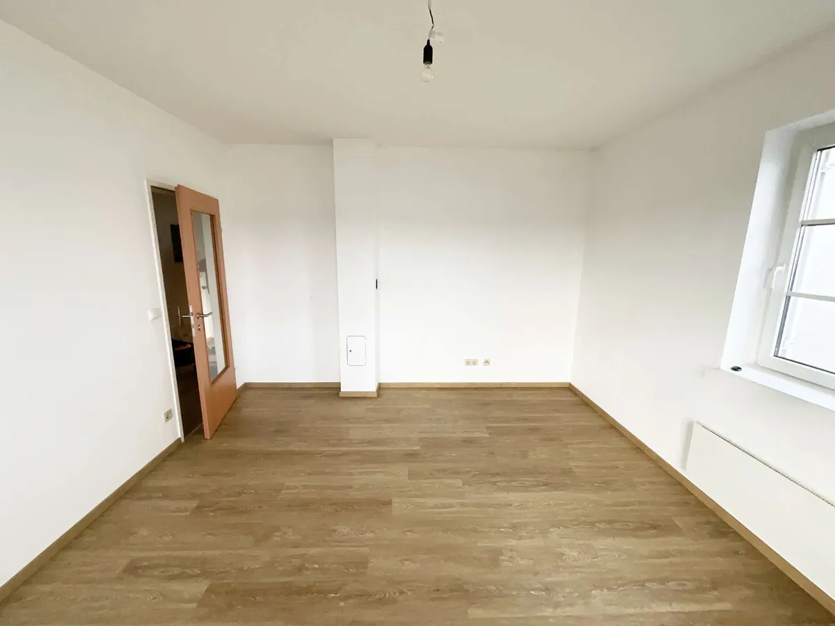 4-Zimmer-Wohnung mit Balkon inkl. Garagenstellplatz – pohled 3
