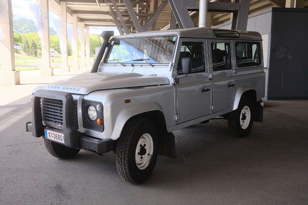 Land Rover Defender 110" Station Wagon S 2,4 TD SUV / Geländewagen