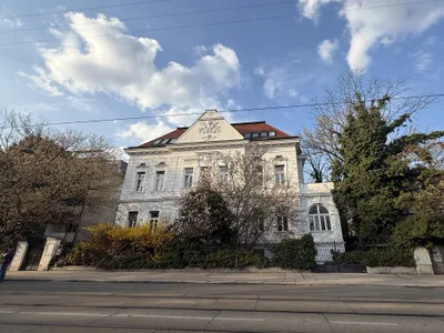 Gewerbeimmobilie mieten in Wien – 742 m², € 11.200