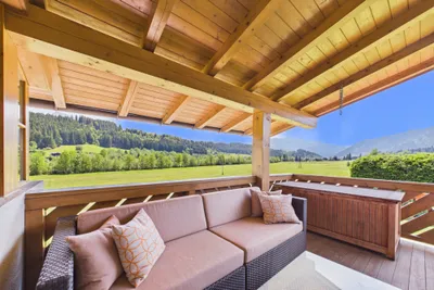 5-Zimmer-Haus kaufen in Kitzbühel – 290 m², € 2.950.000 – Bild 2 von 29