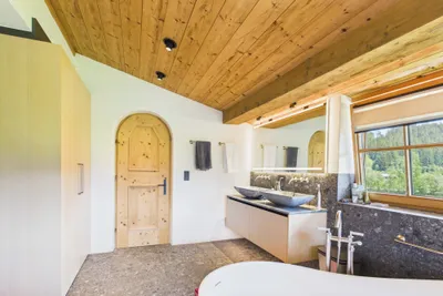 5-Zimmer-Haus kaufen in Kitzbühel – 290 m², € 2.950.000 – Bild 16 von 29
