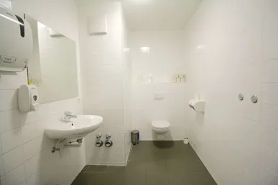 4-Zimmer-Gewerbeimmobilie mieten in Neusiedl am See – 125 m², € 1.850 – Bild 12 von 13