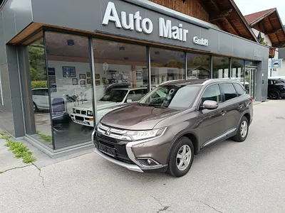Mitsubishi Outlander Intense+ 4WD 2,2 DI-D 7 Sitzer