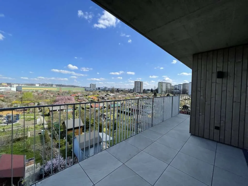 Helle 2 Zimmerwohnung mit schöner Aussicht - Ansicht 3