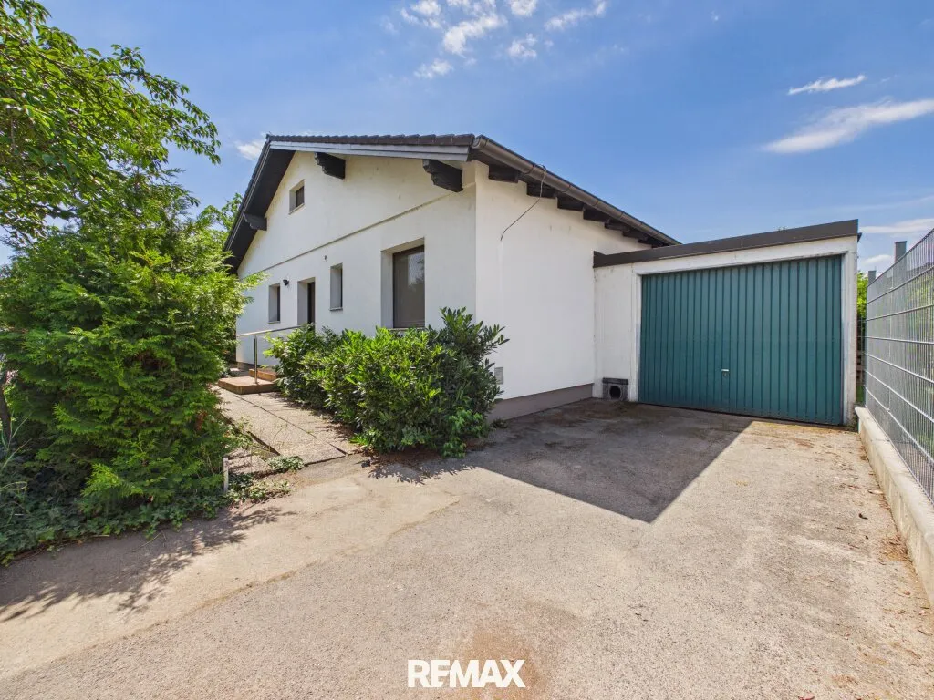 Renovierungsbedürftiger Bungalow mit großem Grundstück - Ansicht 2