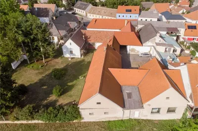 Gewerbeimmobilie kaufen in Hollabrunn – 2 700 m², € 753.000 – Bild 4 von 31