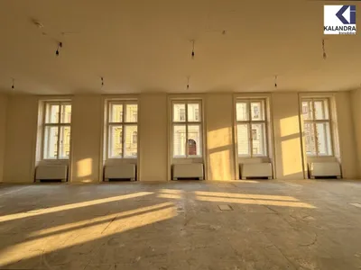 Gewerbeimmobilie mieten in Wien – 662 m², € 19.734