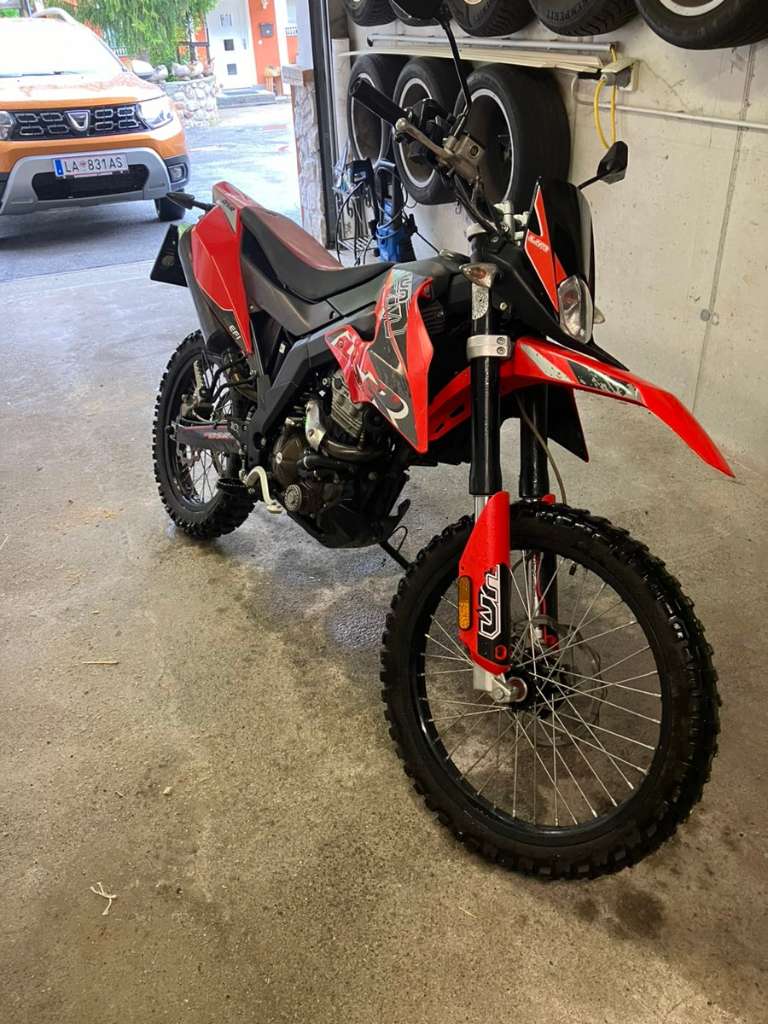 UM DSR EX 125 Motocross