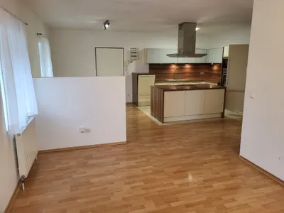 6-Zimmer-Wohnung mieten in Linz Land – 85 m², € 800 – Bild 2 von 11
