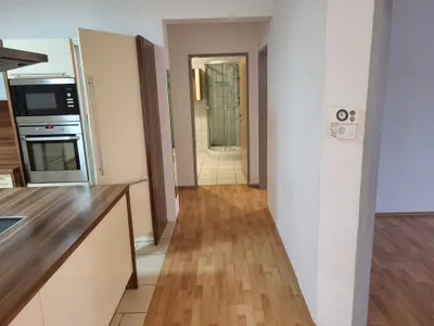 6-Zimmer-Wohnung mieten in Linz Land – 85 m², € 800 – Bild 5 von 11