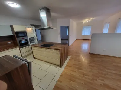 6-Zimmer-Wohnung mieten in Linz Land – 85 m², € 800 – Bild 1 von 11