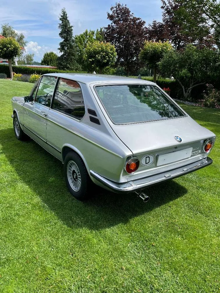 BMW 2002 1974 photo 2