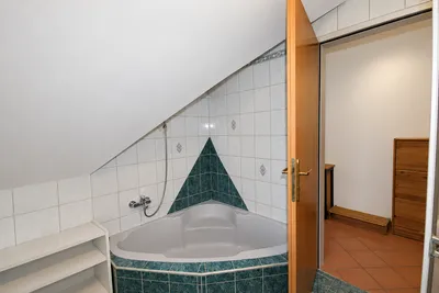 5-Zimmer-Wohnung mieten in Gmunden – 169,57 m², € 1.820 – Bild 9 von 11