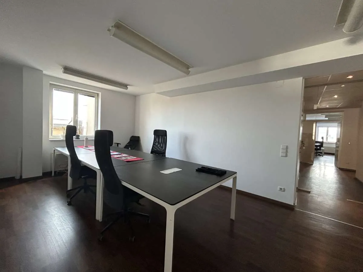Top Blick zur Votivkirche - gekühltes DG-Büro - Ansicht 2